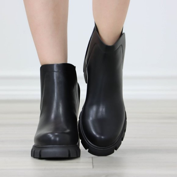 Black Ankle Boots Chunky Lug Block Heel  Synthetic Leather Round Toe - Picture 9 of 13